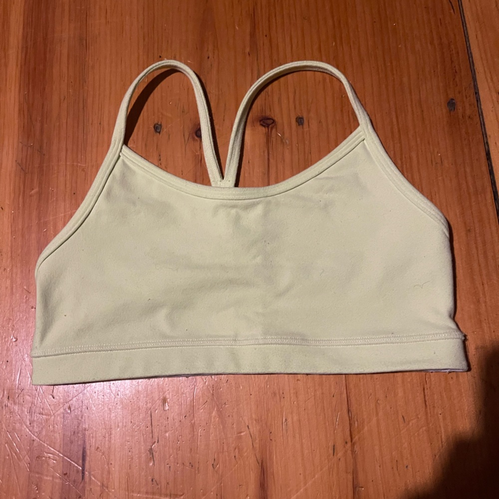 Lululemon sports bra